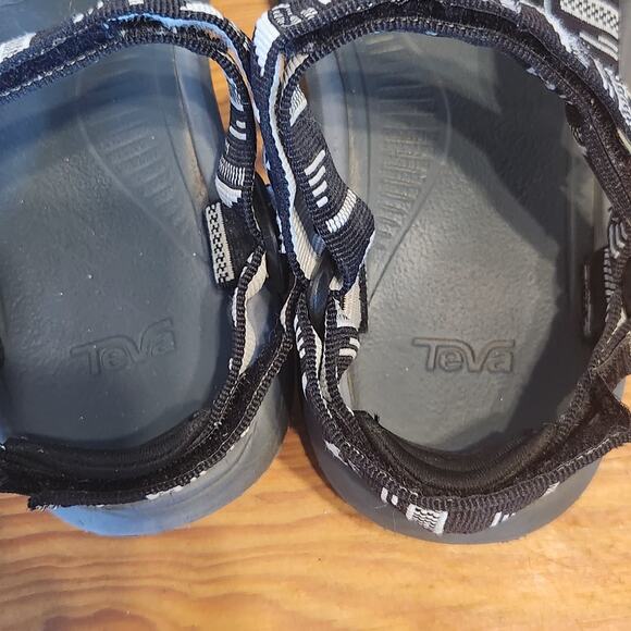 TEVA SANDALS WOMEN BLACK WHITE OUTDOOR HIKING GORPCORE FISHING WATER SHOE SZ 8 - Picture 4 of 6